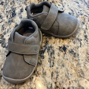 Stride rite toddler shoes